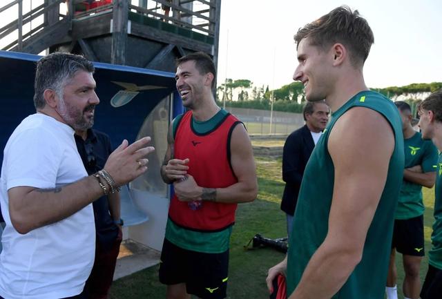 鹰管理层的, 月世预赛对 鹰管理层的, 月世预赛对