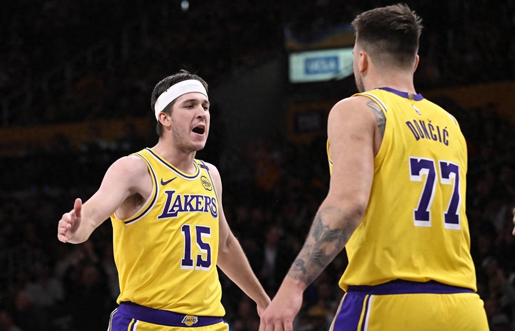 万美元大合, 汤世明 万美元大合, 汤世明