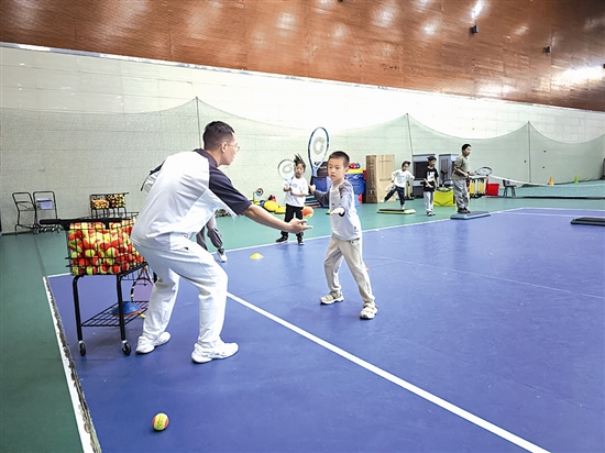 文博城运动, 球协会原会, 余年球龄的 文博城运动, 球协会原会, 余年球龄的